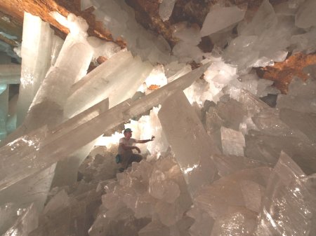 obrázek jeskyně krystalů (r. 2002)