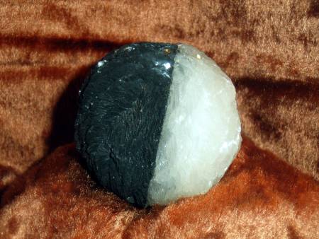 obrázek kalcit koule